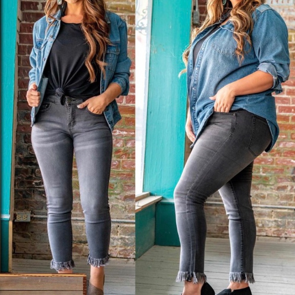 Black wash mid rise frayed bottom ankle skinny